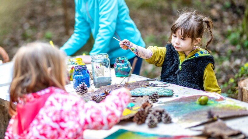 Pädagogischer Mitarbeiter (w/m/d) in unserem Naturkindergarten, 1. Bild